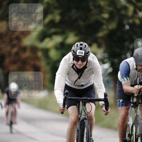 30.08.2026 - Elbe Triathlon Hamburg Michael Burmester http://msf.ph/oto/10071920 30.08.2026 10:09:43 Radfahren 693, 716, 811, 828, 896, 929, 1897 meine-sportfotos.de