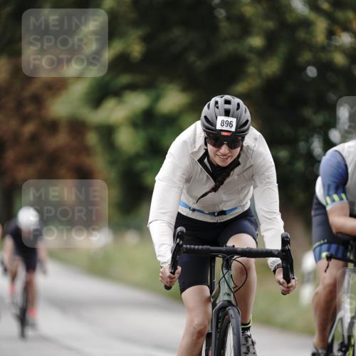 30.08.2026 - Elbe Triathlon Hamburg Michael Burmester http://msf.ph/oto/10071922 30.08.2026 10:09:43 Radfahren 693, 716, 811, 828, 896, 929, 1897 meine-sportfotos.de