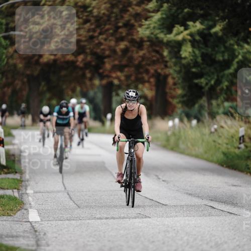 30.08.2026 - Elbe Triathlon Hamburg Michael Burmester http://msf.ph/oto/10071933 30.08.2026 10:09:48 Radfahren 529, 690, 693, 828, 937, 1897 meine-sportfotos.de