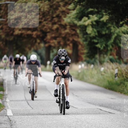 30.08.2026 - Elbe Triathlon Hamburg Michael Burmester http://msf.ph/oto/10071949 30.08.2026 10:10:00 Radfahren 415, 858, 865, 967 meine-sportfotos.de