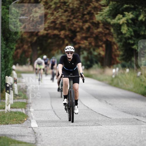 30.08.2026 - Elbe Triathlon Hamburg Michael Burmester http://msf.ph/oto/10071961 30.08.2026 10:10:04 Radfahren 408, 415, 516, 865 meine-sportfotos.de