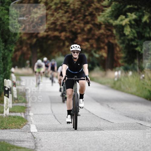 30.08.2026 - Elbe Triathlon Hamburg Michael Burmester http://msf.ph/oto/10071965 30.08.2026 10:10:04 Radfahren 408, 415, 516, 865 meine-sportfotos.de