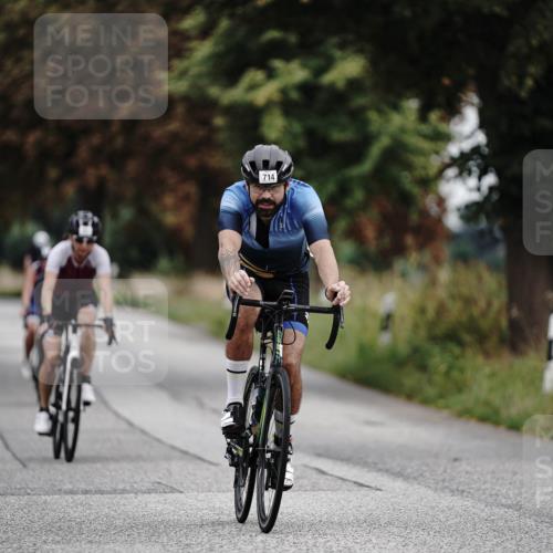 30.08.2026 - Elbe Triathlon Hamburg Michael Burmester http://msf.ph/oto/10072001 30.08.2026 10:10:32 Radfahren 462, 714, 789, 911, 961, 965 meine-sportfotos.de