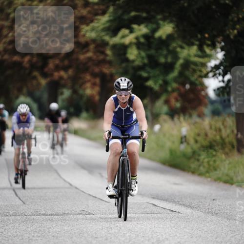 30.08.2026 - Elbe Triathlon Hamburg Michael Burmester http://msf.ph/oto/10072009 30.08.2026 10:10:34 Radfahren 462, 541, 714, 789, 856, 911, 961, 965 meine-sportfotos.de