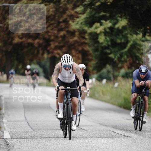 30.08.2026 - Elbe Triathlon Hamburg Michael Burmester http://msf.ph/oto/10072042 30.08.2026 10:10:44 Radfahren 419, 541, 658, 731, 849, 933, 960 meine-sportfotos.de