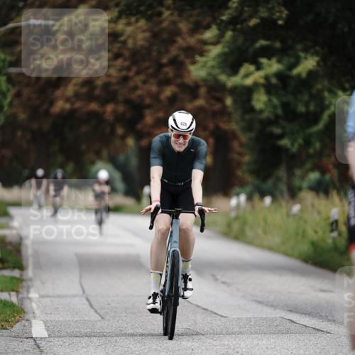 30.08.2026 - Elbe Triathlon Hamburg Michael Burmester http://msf.ph/oto/10072069 30.08.2026 10:10:58 Radfahren 497, 626, 747 meine-sportfotos.de