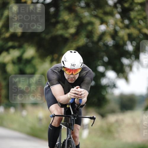 30.08.2026 - Elbe Triathlon Hamburg Michael Burmester http://msf.ph/oto/10072077 30.08.2026 10:11:04 Radfahren 617, 729, 747 meine-sportfotos.de