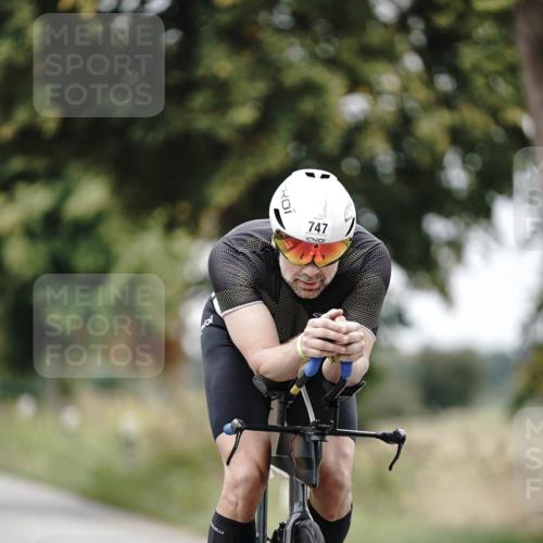 30.08.2026 - Elbe Triathlon Hamburg Michael Burmester http://msf.ph/oto/10072079 30.08.2026 10:11:04 Radfahren 617, 729, 747 meine-sportfotos.de
