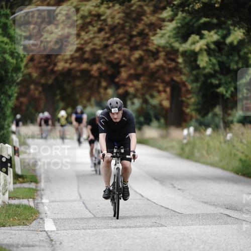 30.08.2026 - Elbe Triathlon Hamburg Michael Burmester http://msf.ph/oto/10072080 30.08.2026 10:11:05 Radfahren 617, 729, 747 meine-sportfotos.de