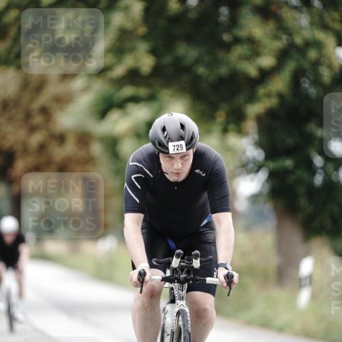30.08.2026 - Elbe Triathlon Hamburg Michael Burmester http://msf.ph/oto/10072083 30.08.2026 10:11:07 Radfahren 617, 729, 749 meine-sportfotos.de
