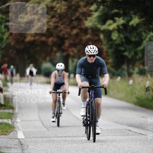 30.08.2026 - Elbe Triathlon Hamburg Michael Burmester http://msf.ph/oto/10072131 30.08.2026 10:11:32 Radfahren 557, 741, 808 meine-sportfotos.de