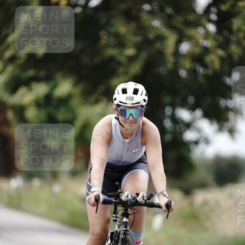 30.08.2026 - Elbe Triathlon Hamburg Michael Burmester http://msf.ph/oto/10072144 30.08.2026 10:11:35 Radfahren 557, 678, 808, 907 meine-sportfotos.de