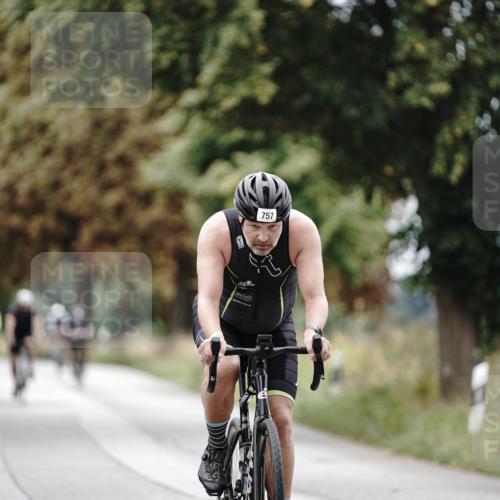 30.08.2026 - Elbe Triathlon Hamburg Michael Burmester http://msf.ph/oto/10072180 30.08.2026 10:12:06 Radfahren 400, 665, 698, 742, 757, 969 meine-sportfotos.de