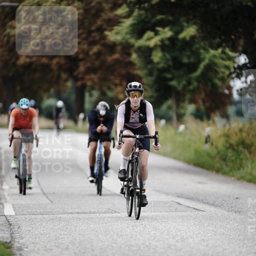 30.08.2026 - Elbe Triathlon Hamburg Michael Burmester http://msf.ph/oto/10072203 30.08.2026 10:12:25 Radfahren 437, 833, 902, 976 meine-sportfotos.de