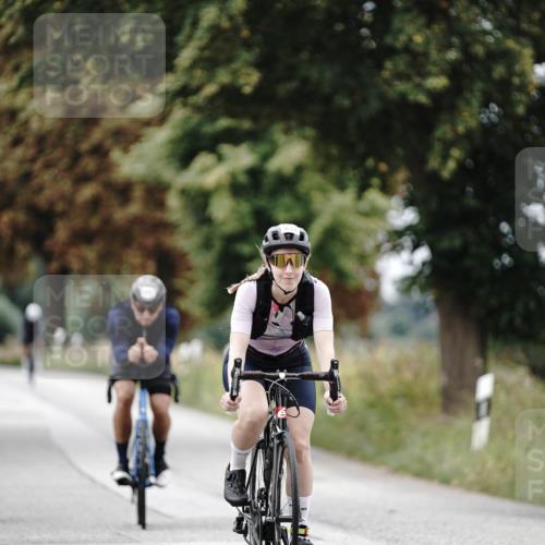 30.08.2026 - Elbe Triathlon Hamburg Michael Burmester http://msf.ph/oto/10072205 30.08.2026 10:12:26 Radfahren 437, 569, 734, 833, 902, 939, 976 meine-sportfotos.de