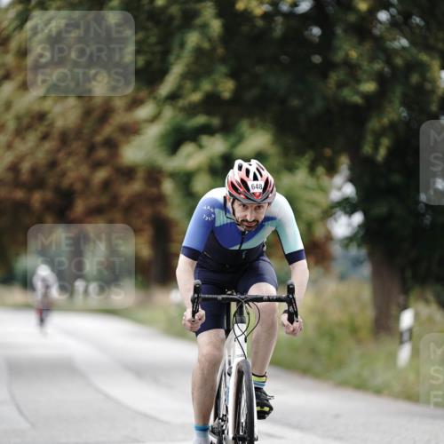 30.08.2026 - Elbe Triathlon Hamburg Michael Burmester http://msf.ph/oto/10072223 30.08.2026 10:12:38 Radfahren 648, 779 meine-sportfotos.de
