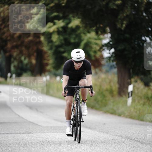 30.08.2026 - Elbe Triathlon Hamburg Michael Burmester http://msf.ph/oto/10072226 30.08.2026 10:12:47 Radfahren 410, 657, 779, 983 meine-sportfotos.de