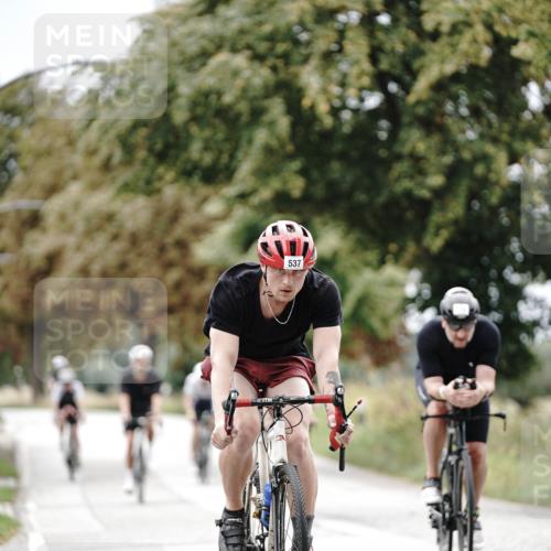 30.08.2026 - Elbe Triathlon Hamburg Michael Burmester http://msf.ph/oto/10072243 30.08.2026 10:12:59 Radfahren 441, 537, 664, 669, 722, 728, 813, 872, 883 meine-sportfotos.de