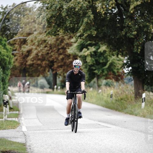 30.08.2026 - Elbe Triathlon Hamburg Michael Burmester http://msf.ph/oto/10072257 30.08.2026 10:13:06 Radfahren 797, 872 meine-sportfotos.de