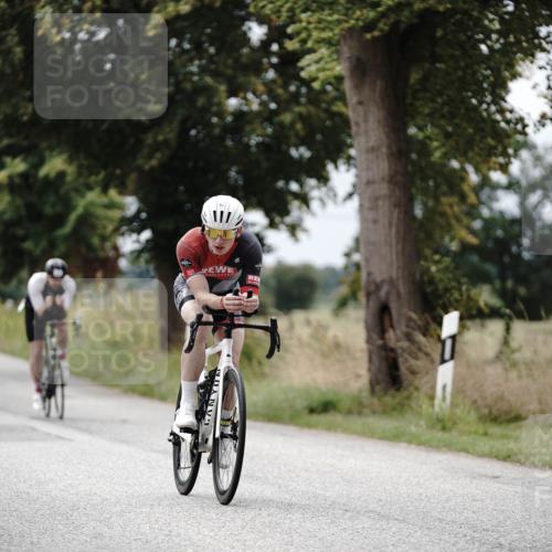 30.08.2026 - Elbe Triathlon Hamburg Michael Burmester http://msf.ph/oto/10072273 30.08.2026 10:13:23 Radfahren 505, 526, 619, 643, 752, 887 meine-sportfotos.de
