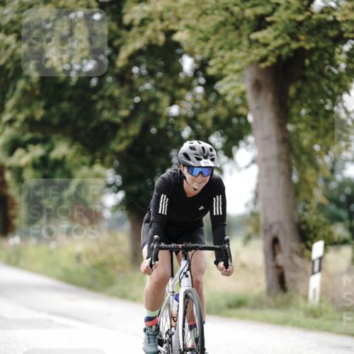 30.08.2026 - Elbe Triathlon Hamburg Michael Burmester http://msf.ph/oto/10072287 30.08.2026 10:13:29 Radfahren 655, 752, 887, 926 meine-sportfotos.de