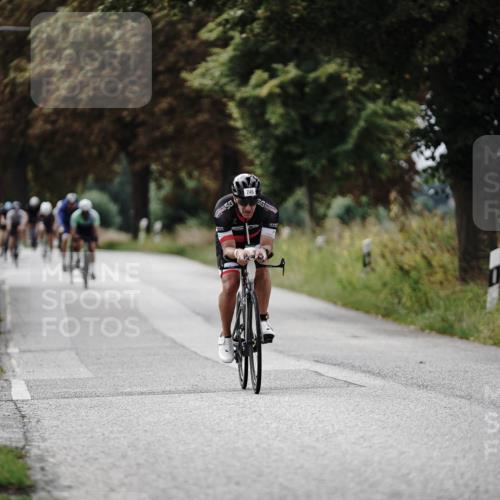 30.08.2026 - Elbe Triathlon Hamburg Michael Burmester http://msf.ph/oto/10072310 30.08.2026 10:13:51 Radfahren 612, 746, 886 meine-sportfotos.de