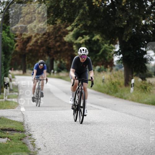 30.08.2026 - Elbe Triathlon Hamburg Michael Burmester http://msf.ph/oto/10072330 30.08.2026 10:14:03 Radfahren 585, 611, 646, 799, 1896 meine-sportfotos.de