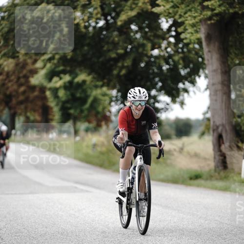 30.08.2026 - Elbe Triathlon Hamburg Michael Burmester http://msf.ph/oto/10072334 30.08.2026 10:14:22 Radfahren 720, 838, 880, 932, 957 meine-sportfotos.de