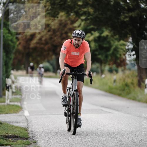 30.08.2026 - Elbe Triathlon Hamburg Michael Burmester http://msf.ph/oto/10072371 30.08.2026 10:14:55 Radfahren 451, 901, 912, 962 meine-sportfotos.de