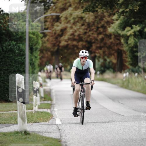 30.08.2026 - Elbe Triathlon Hamburg Michael Burmester http://msf.ph/oto/10072401 30.08.2026 10:15:27 Radfahren 513, 699, 810, 919, 934 meine-sportfotos.de