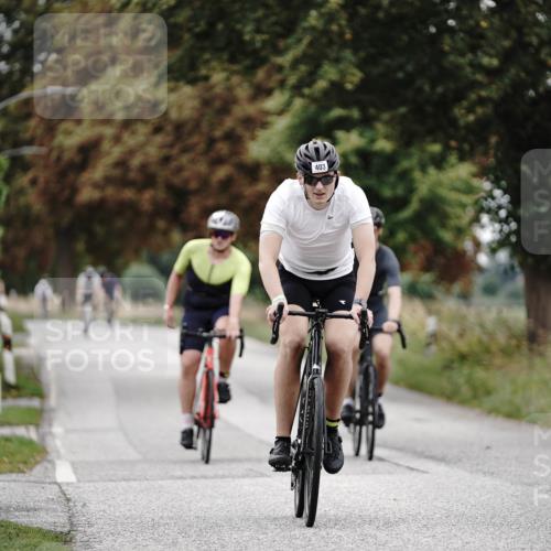 30.08.2026 - Elbe Triathlon Hamburg Michael Burmester http://msf.ph/oto/10072414 30.08.2026 10:15:39 Radfahren 403, 579, 580, 603 meine-sportfotos.de