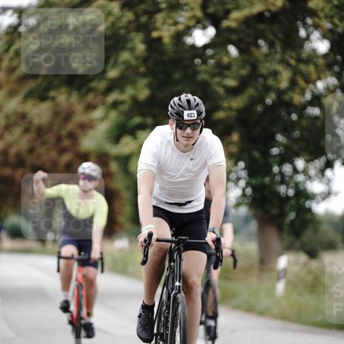 30.08.2026 - Elbe Triathlon Hamburg Michael Burmester http://msf.ph/oto/10072415 30.08.2026 10:15:39 Radfahren 403, 579, 580, 603 meine-sportfotos.de