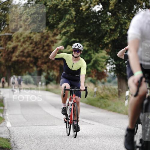 30.08.2026 - Elbe Triathlon Hamburg Michael Burmester http://msf.ph/oto/10072416 30.08.2026 10:15:40 Radfahren 403, 579, 580, 603 meine-sportfotos.de