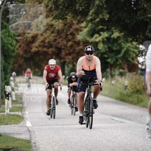 30.08.2026 - Elbe Triathlon Hamburg Michael Burmester http://msf.ph/oto/10072429 30.08.2026 10:15:53 Radfahren 605, 675, 700, 737, 751 meine-sportfotos.de