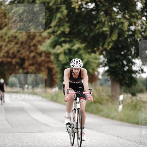 30.08.2026 - Elbe Triathlon Hamburg Michael Burmester http://msf.ph/oto/10072479 30.08.2026 10:16:33 Radfahren 820, 869, 938 meine-sportfotos.de