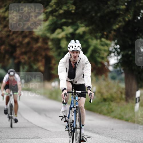 30.08.2026 - Elbe Triathlon Hamburg Michael Burmester http://msf.ph/oto/10072487 30.08.2026 10:16:46 Radfahren 429, 491, 724, 785 meine-sportfotos.de