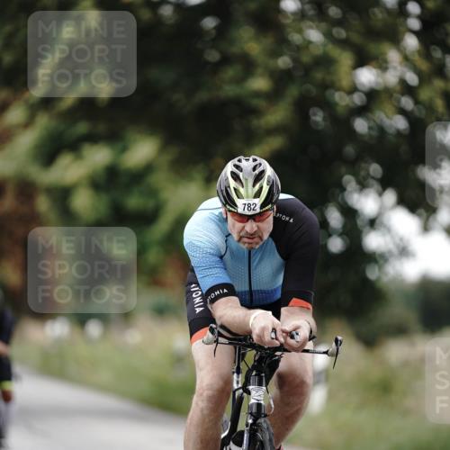 30.08.2026 - Elbe Triathlon Hamburg Michael Burmester http://msf.ph/oto/10072502 30.08.2026 10:17:03 Radfahren 681, 782, 947 meine-sportfotos.de