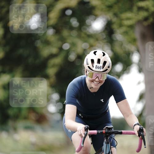30.08.2026 - Elbe Triathlon Hamburg Michael Burmester http://msf.ph/oto/10072519 30.08.2026 10:17:16 Radfahren 546, 596, 802, 866 meine-sportfotos.de