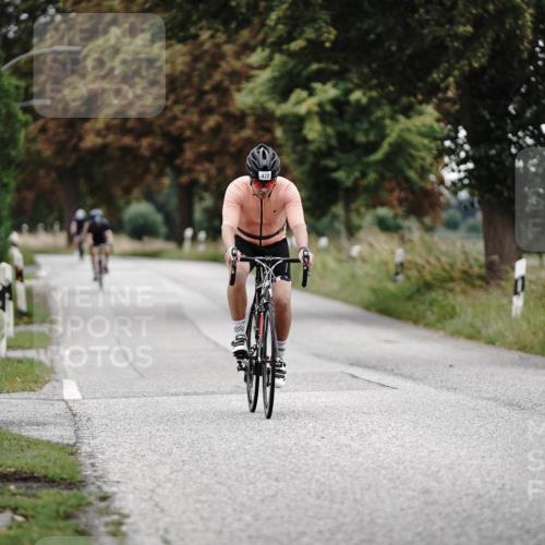 30.08.2026 - Elbe Triathlon Hamburg Michael Burmester http://msf.ph/oto/10072536 30.08.2026 10:17:34 Radfahren 472, 598, 651, 704 meine-sportfotos.de