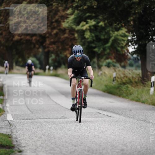 30.08.2026 - Elbe Triathlon Hamburg Michael Burmester http://msf.ph/oto/10072541 30.08.2026 10:17:39 Radfahren 651, 697 meine-sportfotos.de