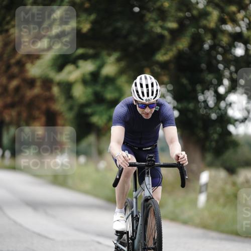 30.08.2026 - Elbe Triathlon Hamburg Michael Burmester http://msf.ph/oto/10072546 30.08.2026 10:17:45 Radfahren 697, 940 meine-sportfotos.de