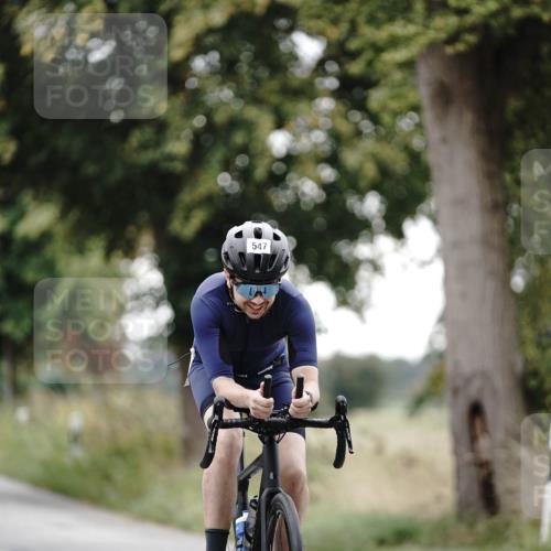 30.08.2026 - Elbe Triathlon Hamburg Michael Burmester http://msf.ph/oto/10072553 30.08.2026 10:18:07 Radfahren 547, 640 meine-sportfotos.de