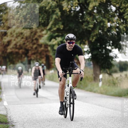 30.08.2026 - Elbe Triathlon Hamburg Michael Burmester http://msf.ph/oto/10072555 30.08.2026 10:18:15 Radfahren 475, 608, 640, 831, 864 meine-sportfotos.de