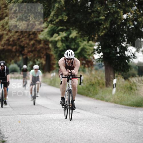 30.08.2026 - Elbe Triathlon Hamburg Michael Burmester http://msf.ph/oto/10072573 30.08.2026 10:18:28 Radfahren 556, 571, 618, 725, 774, 900, 953 meine-sportfotos.de