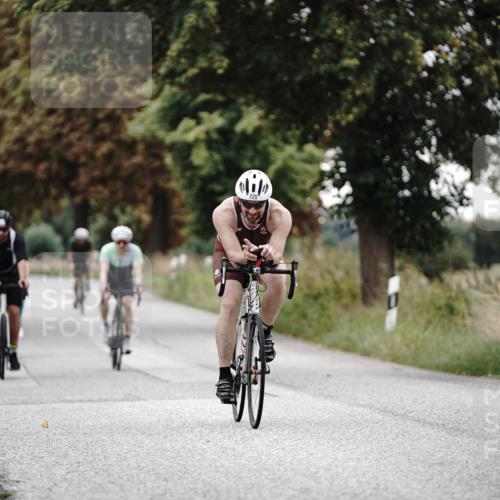 30.08.2026 - Elbe Triathlon Hamburg Michael Burmester http://msf.ph/oto/10072574 30.08.2026 10:18:28 Radfahren 556, 571, 618, 725, 774, 900, 953 meine-sportfotos.de