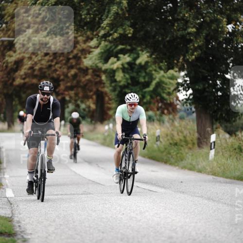 30.08.2026 - Elbe Triathlon Hamburg Michael Burmester http://msf.ph/oto/10072576 30.08.2026 10:18:29 Radfahren 556, 571, 618, 725, 774, 900 meine-sportfotos.de