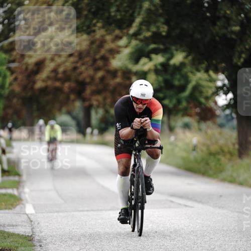 30.08.2026 - Elbe Triathlon Hamburg Michael Burmester http://msf.ph/oto/10072586 30.08.2026 10:18:38 Radfahren 666, 702 meine-sportfotos.de