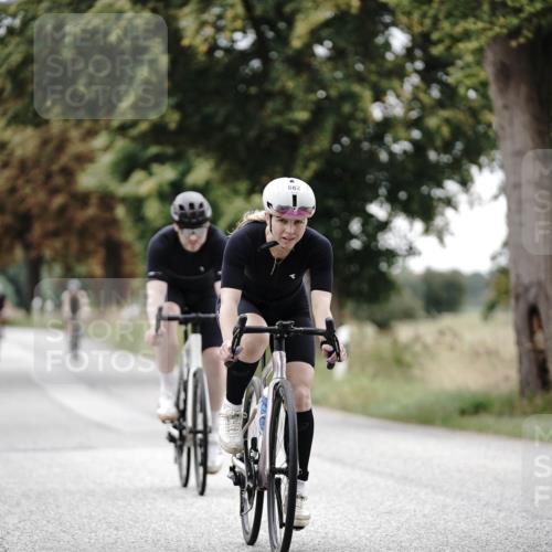 30.08.2026 - Elbe Triathlon Hamburg Michael Burmester http://msf.ph/oto/10072598 30.08.2026 10:18:53 Radfahren 568, 827, 882, 931 meine-sportfotos.de