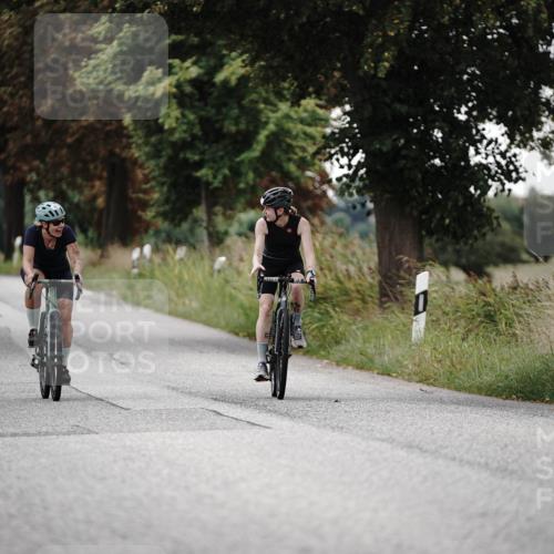 30.08.2026 - Elbe Triathlon Hamburg Michael Burmester http://msf.ph/oto/10072599 30.08.2026 10:18:56 Radfahren 568, 827, 931 meine-sportfotos.de