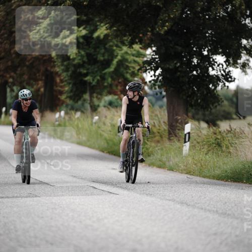 30.08.2026 - Elbe Triathlon Hamburg Michael Burmester http://msf.ph/oto/10072602 30.08.2026 10:18:57 Radfahren 827, 931 meine-sportfotos.de